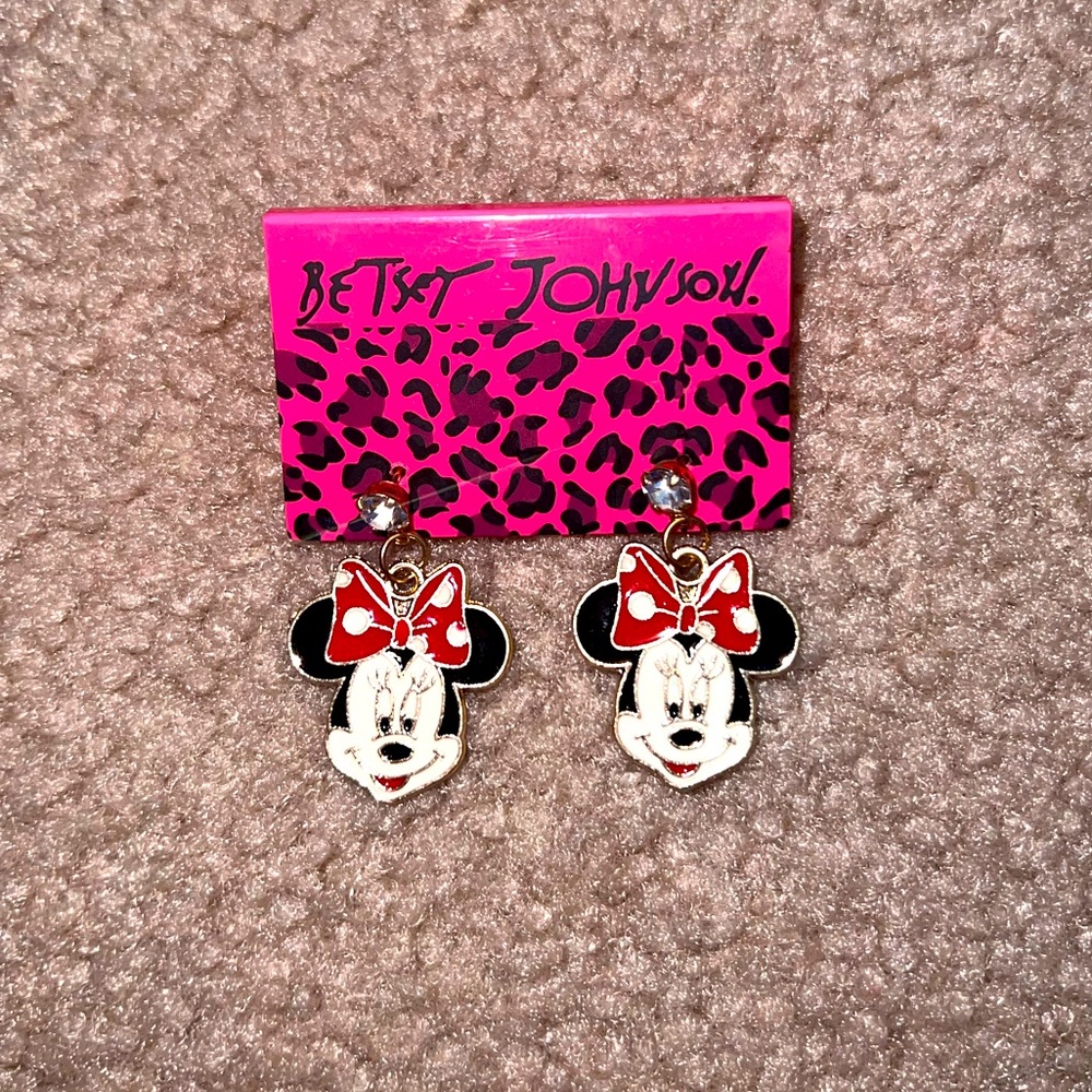 New on card never worn Betsey Johnson MINNIE MOUSE earrings
